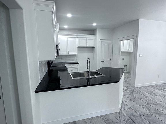 4th image of 11902 Evanston Ave #A