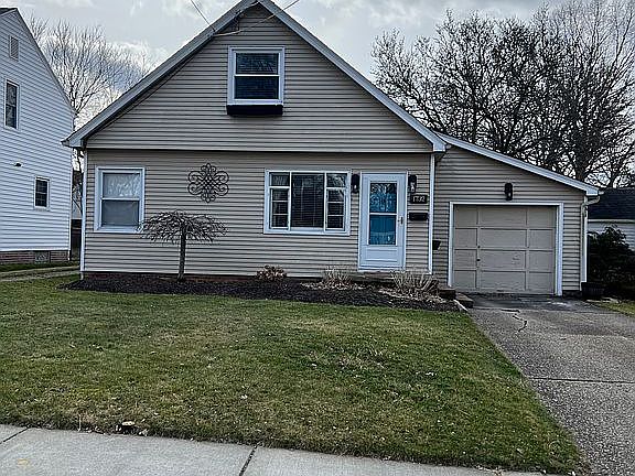 2nd image of 1732 Falls Ave