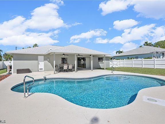 3rd image of 4115 SE 10th Pl