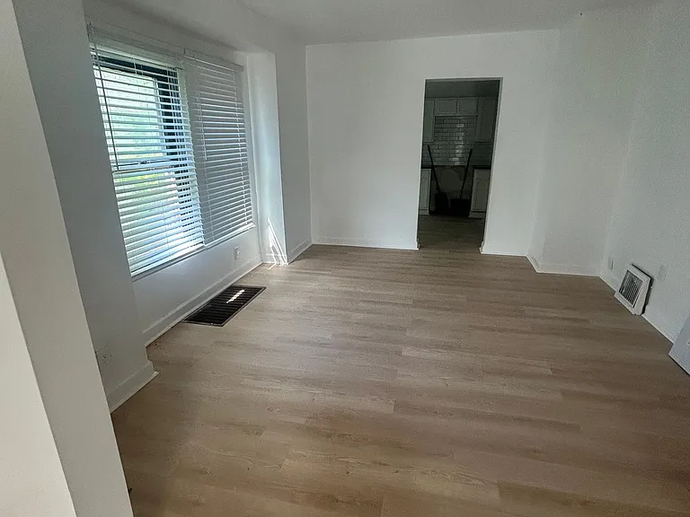 4112 Park Ave — Photo 9