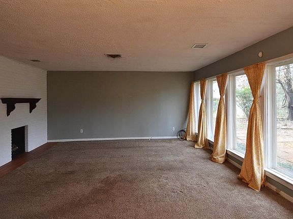 5th image of 2356 Norwood Blvd