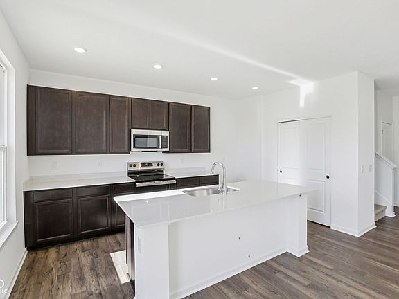 7th image of this home
