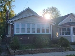 367 Brook St, Elgin, IL 60120