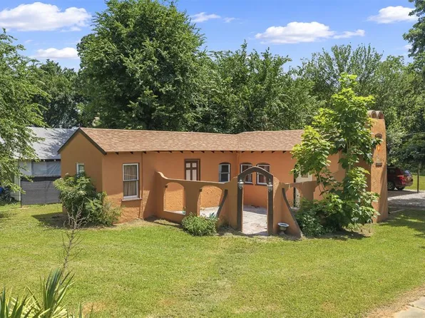 202 Sycamore St, Pauls Valley, OK 73075