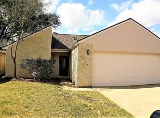 4346 Yupon Ridge Dr, Houston, TX 77072