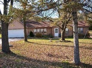 8440 S 85th Ct, Hickory Hills, IL 60457