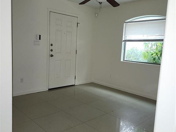 2nd image of 515 Lotto Ln Unit 4