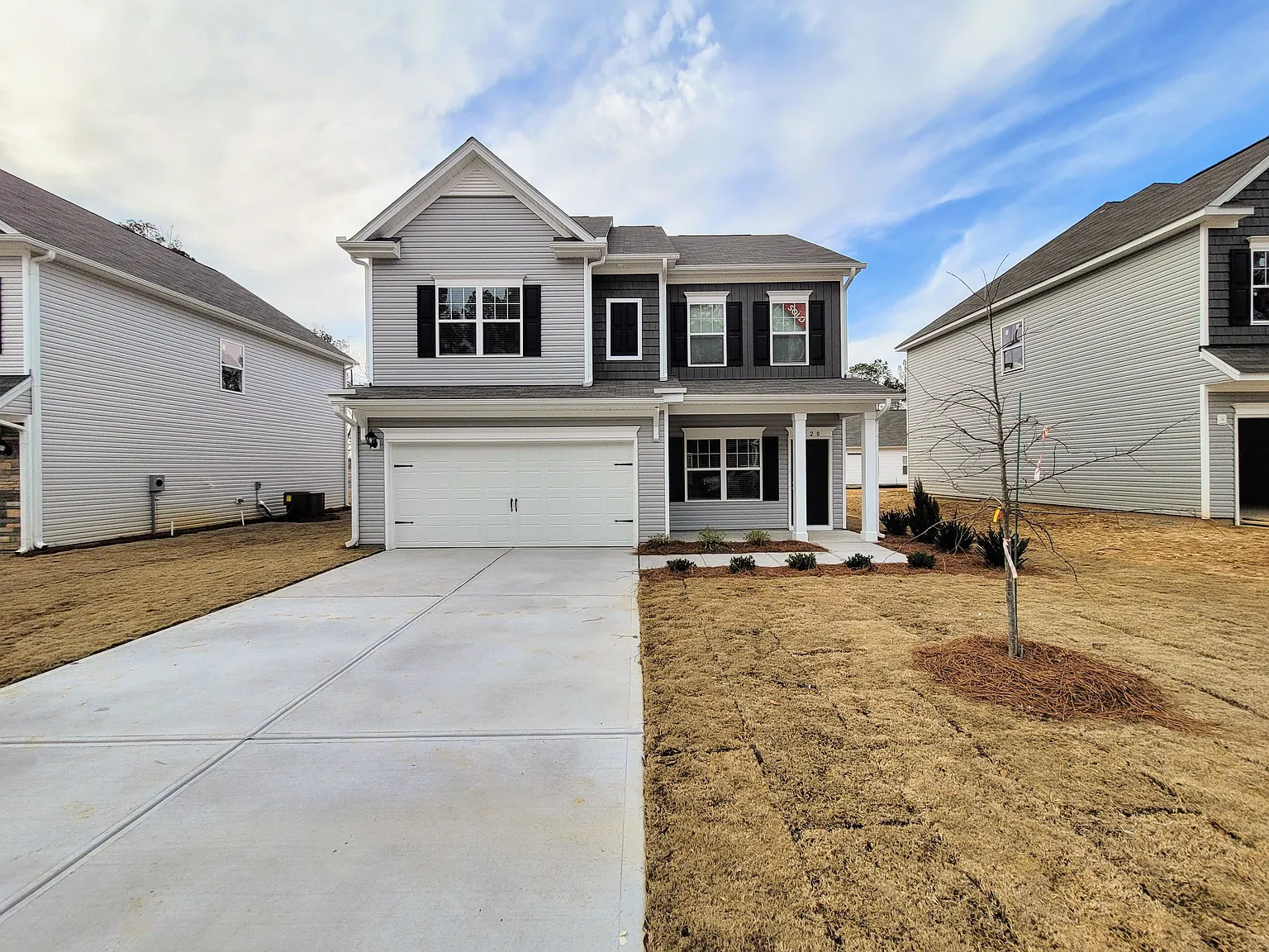 4 bed, 2.5 bath, 2128 sqft, $2,050 — Photo 2