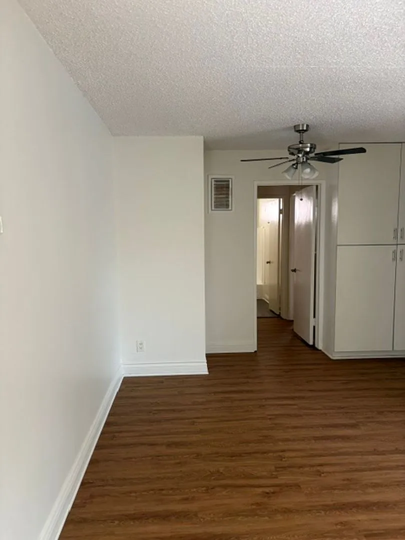 S.M. Apartments (2690) — Photo 2