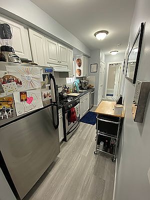 4th image of 10-54 47th Ave #3