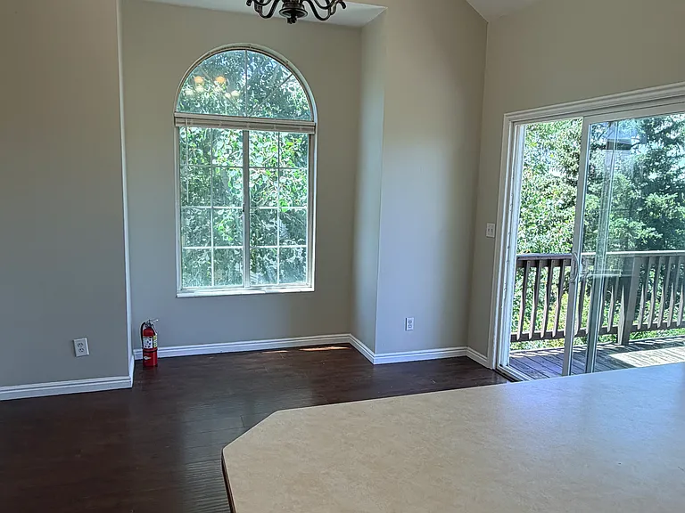 1925 E Sunset Dr — Photo 4