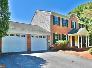 2 Dunleith Ct, Gaithersburg, MD 20878