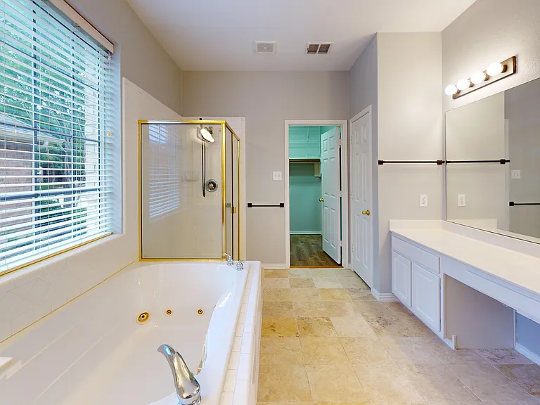 1423 Cool Springs Dr — Photo 16