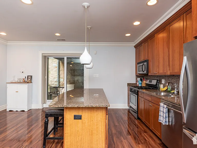1711 N Crilly Ct #B — Photo 4