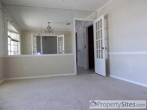 3rd image of 2724 Northcrest Dr