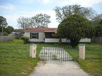 Front View (it is now all fenced)