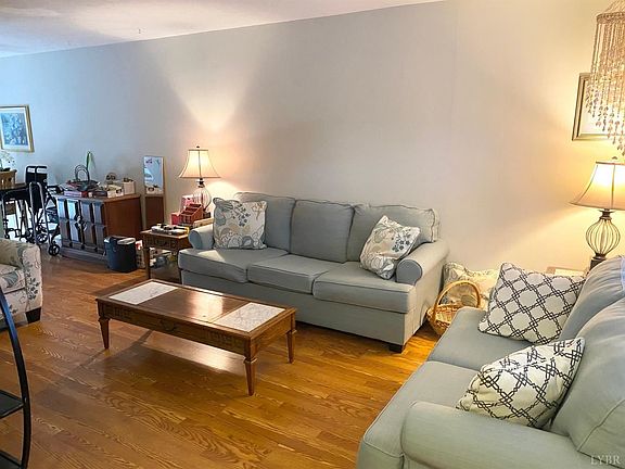 4th image of 3501 Fort Ave