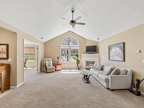3rd image of 3305 SE Glenstone Dr Unit 137