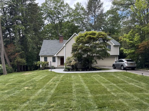 49 Commodore Rd