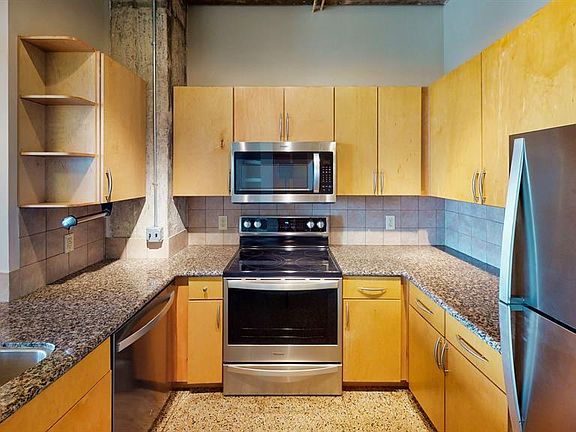 2nd image of 221 W Lancaster Ave Unit 10011