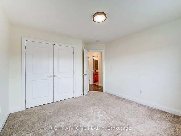 138 Woodberry Cres — Photo 29