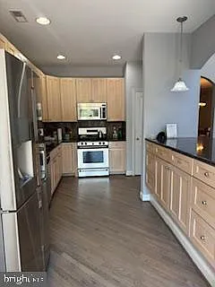 636 Greycliffe Ln — Photo 9