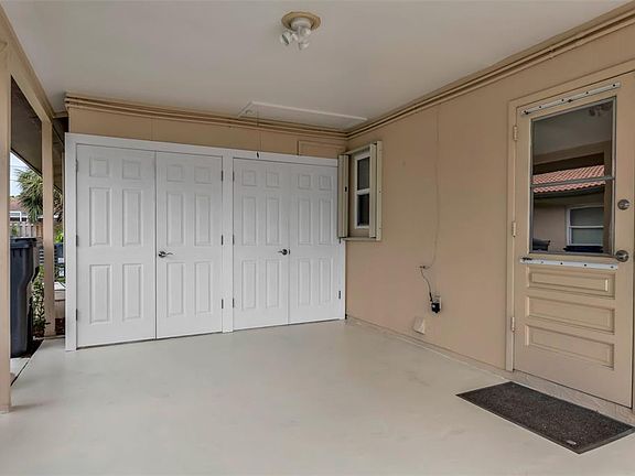 3rd image of 3215 Mercer Rd