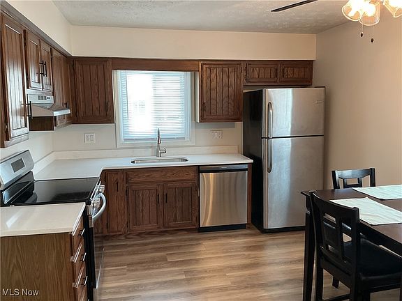 4th image of 88 N Carpenter Rd