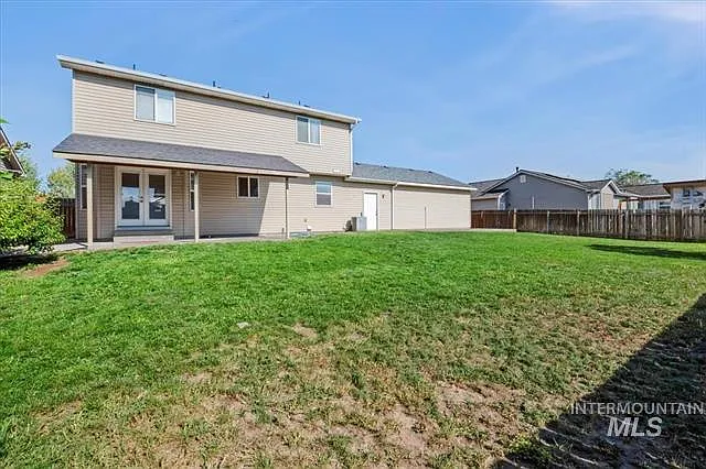 1437 NE Cinder Loop — Photo 21