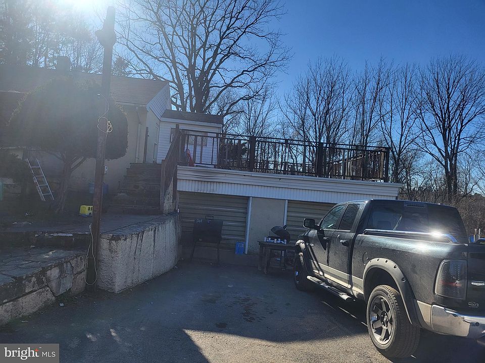 2nd image of 955 Newark Rd