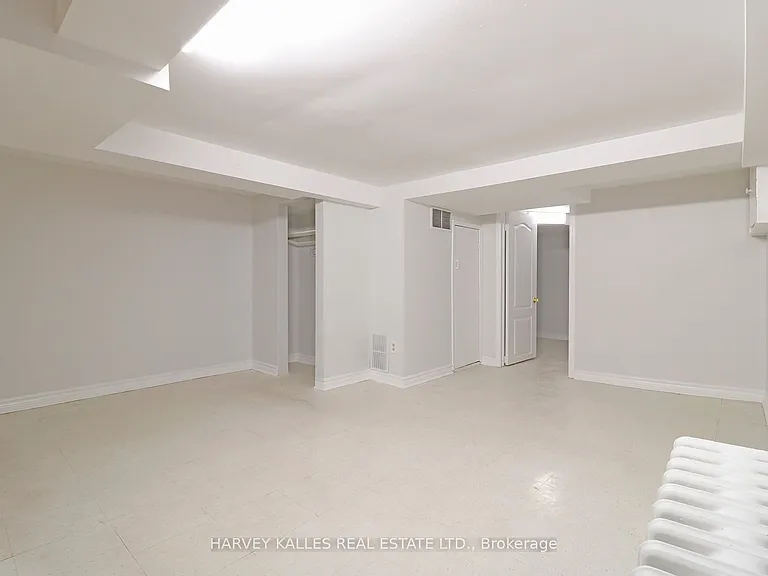 156 Gillard Ave #BASEMENT — Photo 16