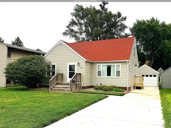 441 N Pine St, Vermillion, SD 57069