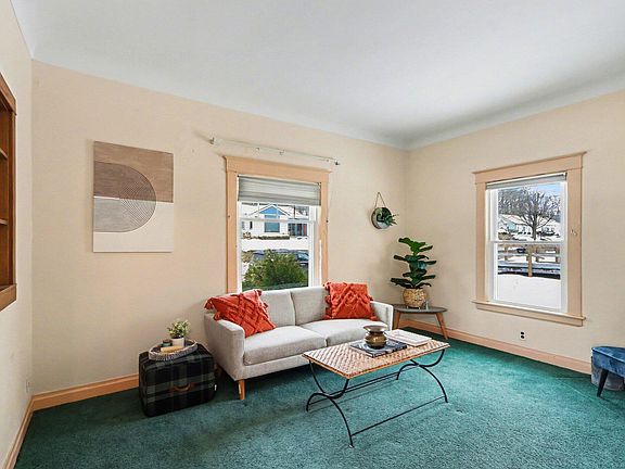3rd image of 1123 Palmer Ave