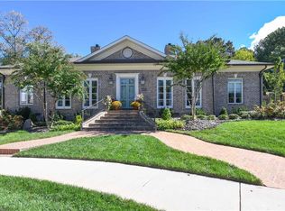 2106 Berkshire Ln, Greensboro, NC 27408