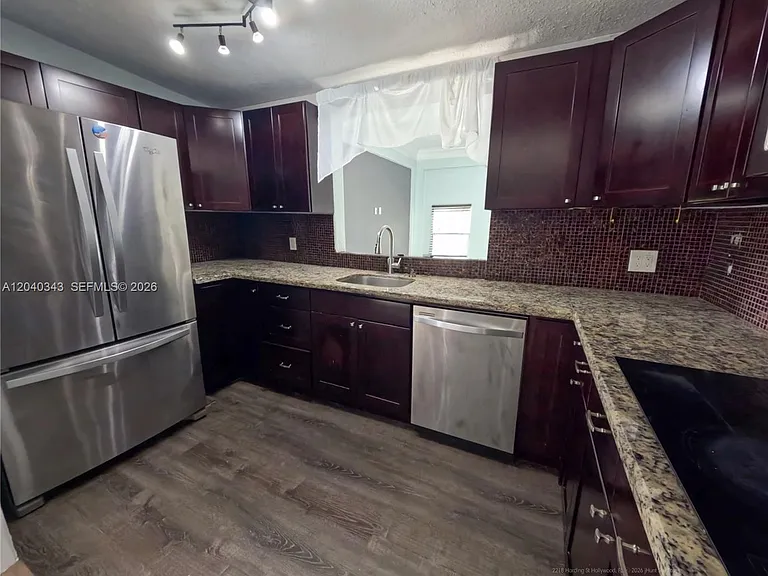 2218 N Harding St — Photo 83
