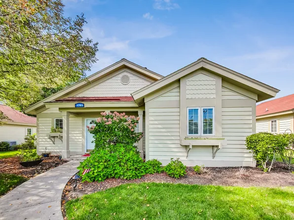 1761 Cottage Dr #7-15, Lake Geneva, WI 53147