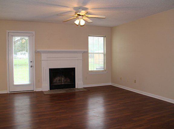 3rd image of 202 Saint Clair Dr