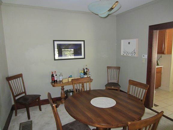 5th image of 1325 Idylwild Dr