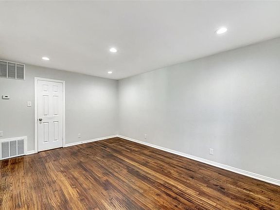 3rd image of 1109 S Davis Dr #1129