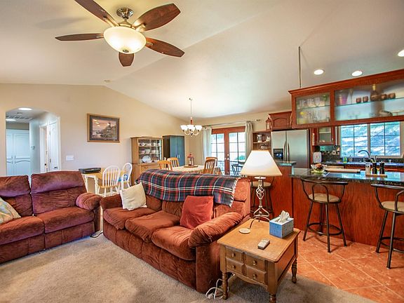 5th image of 2409 Empress Ln