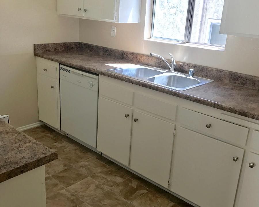1st image of 5303 Yarmouth Ave APT 109