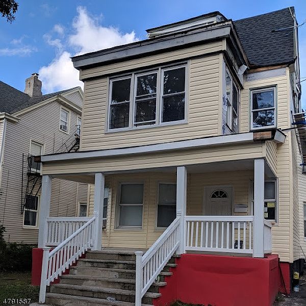 2nd image of 20 Carnegie Ave