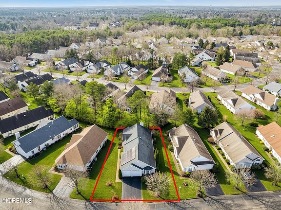 5th image of 14 Oakmont Road