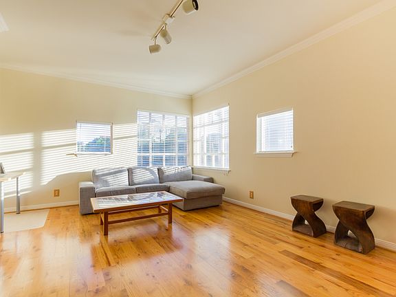 2nd image of 4004 Montrose Blvd APT 44D