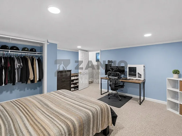 498 Park Ave — Photo 14