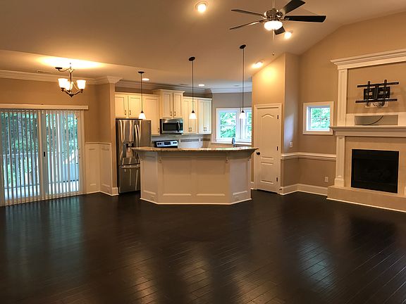 Open layout upon entry