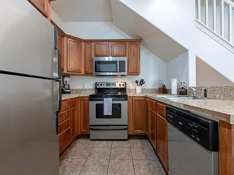 399 Forest View Dr — Photo 8
