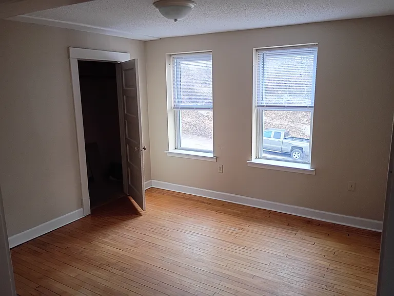 204 E Central St #6 — Photo 4