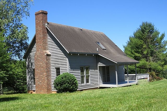 1st image of 647 Glenwood Ln