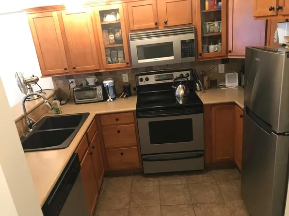 700 32nd St APT 112, Bellingham, WA 98225